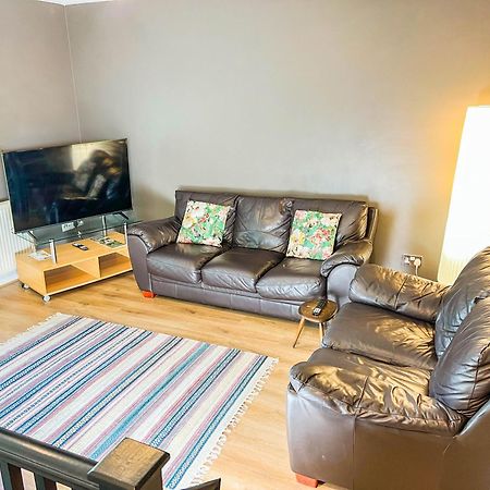 2 Bed - 2 Bath - Duplex Apartment Next To Lbu-Headingley Centre-Ycc Arena-Families-Relocators - Long Stay Rates Available Meanwood Экстерьер фото